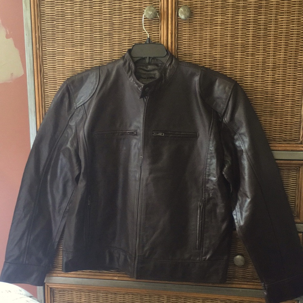Men’s REAL LEATHER JACKET Size large dark brown